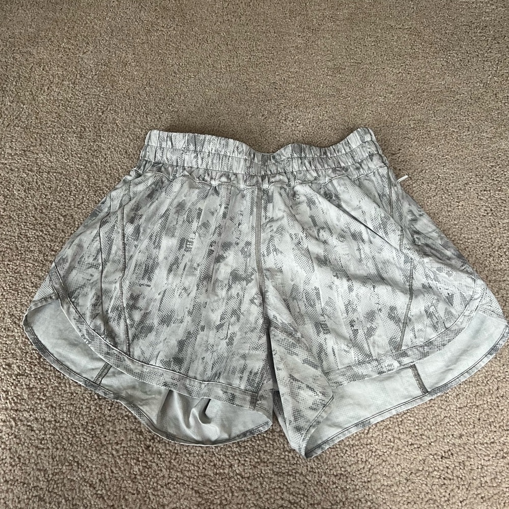 Lululemon Athletica Track That Mid Rise 5” Shorts (Grey/White)